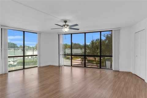 Condo in Miami, Florida, 3 bedrooms  № 2178207 - photo 20