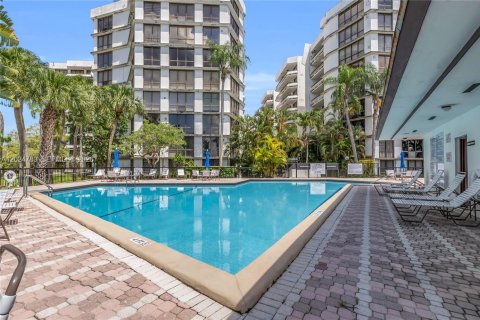 Condo in Miami, Florida, 3 bedrooms  № 2178207 - photo 29