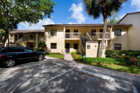 Condo in Coconut Creek, Florida, 2 bedrooms  № 2176118