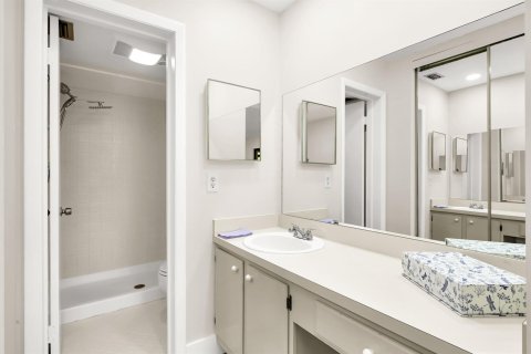 Condo in Coconut Creek, Florida, 2 bedrooms  № 2176118 - photo 12