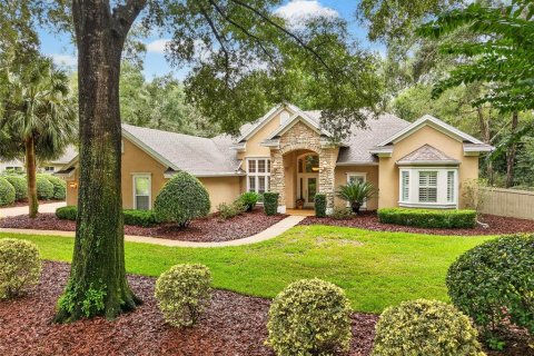 House in Gainesville, Florida 3 bedrooms, 306.48 sq.m. № 2413465