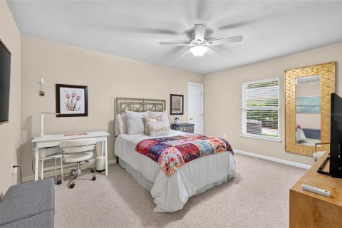 House in Gainesville, Florida 3 bedrooms, 306.48 sq.m. № 2413465 - photo 28