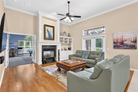 House in Gainesville, Florida 3 bedrooms, 306.48 sq.m. № 2413465 - photo 15