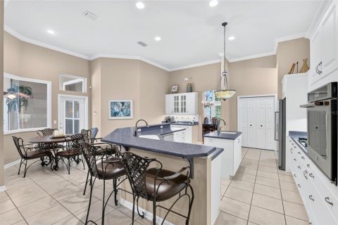 House in Gainesville, Florida 3 bedrooms, 306.48 sq.m. № 2413465 - photo 12