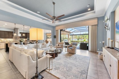 House in Bradenton, Florida 3 bedrooms, 231.23 sq.m. № 1618159 - photo 6