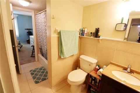 Copropriété à vendre à Bradenton, Floride: 2 chambres, 86.96 m2 № 1733352 - photo 13