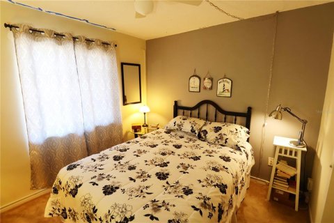 Copropriété à vendre à Bradenton, Floride: 2 chambres, 86.96 m2 № 1733352 - photo 8