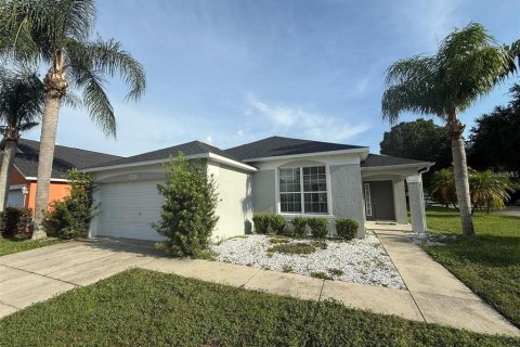 House in Haines City, Florida 4 bedrooms, 143.63 sq.m. № 2329556