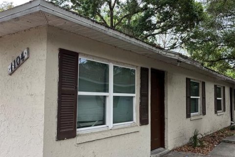 Commercial property in Leesburg, Florida 4 bedrooms, 143.07 sq.m. № 2377871