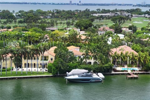 Condominio en venta en Miami Beach, Florida, 2 dormitorios, 162.58 m2 № 1234024 - foto 2