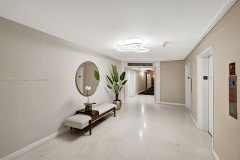 Condominio en venta en Miami Beach, Florida, 2 dormitorios, 162.58 m2 № 1234024 - foto 21