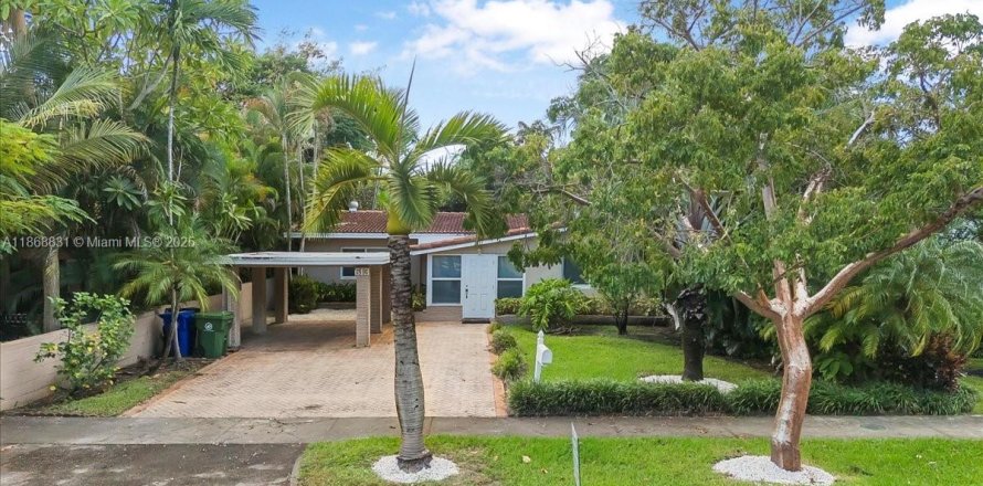 House in Fort Lauderdale, Florida 3 bedrooms, 141.21 sq.m. № 1966752
