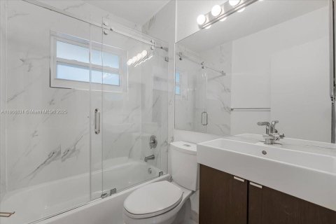 House in Fort Lauderdale, Florida 3 bedrooms, 141.21 sq.m. № 1966752 - photo 28