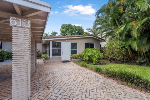 House in Fort Lauderdale, Florida 3 bedrooms, 141.21 sq.m. № 1966752 - photo 3