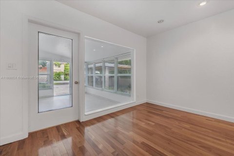 House in Fort Lauderdale, Florida 3 bedrooms, 141.21 sq.m. № 1966752 - photo 14