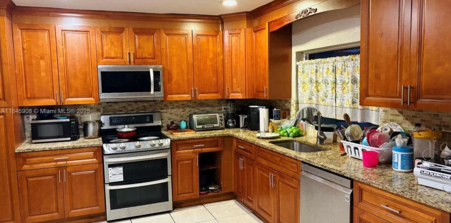 Casa en Sunrise, Florida 3 dormitorios, 157.56 m2 № 1842802