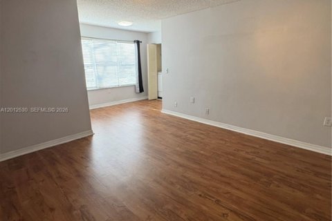 Copropriété à louer à Sunrise, Floride: 2 chambres, 89.65 m2 № 2178866 - photo 13