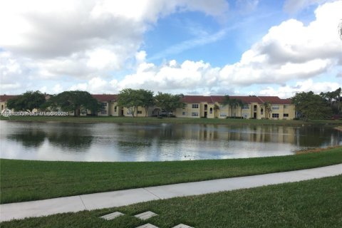 Copropriété à louer à Sunrise, Floride: 2 chambres, 89.65 m2 № 2178866 - photo 17