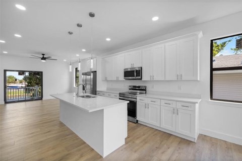 Casa en venta en Hernando Beach, Florida, 3 dormitorios, 149.85 m2 № 1909914 - foto 13
