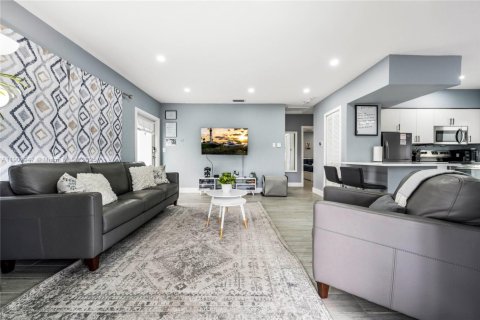 Propiedad comercial en venta en Fort Lauderdale, Florida, 180.04 m2 № 1965077 - foto 6