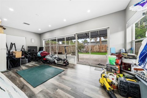 Propiedad comercial en venta en Fort Lauderdale, Florida, 180.04 m2 № 1965077 - foto 26