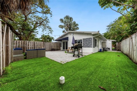 Propiedad comercial en venta en Fort Lauderdale, Florida, 180.04 m2 № 1965077 - foto 20