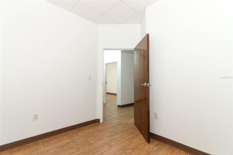 Propiedad comercial en alquiler en Orlando, Florida, 185.8 m2 № 1673484 - foto 29