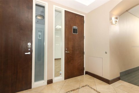 Propiedad comercial en alquiler en Orlando, Florida, 185.8 m2 № 1673484 - foto 5