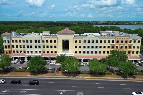 Propiedad comercial en alquiler en Orlando, Florida, 185.8 m2 № 1673484 - foto 2