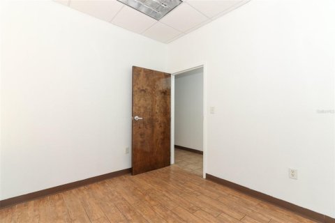 Propiedad comercial en alquiler en Orlando, Florida, 185.8 m2 № 1673484 - foto 25