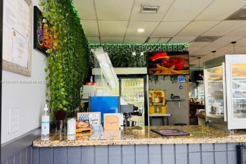 Immobilier commercial à vendre à Hialeah, Floride № 2089103 - photo 7