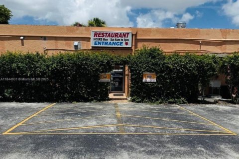 Immobilier commercial à vendre à Hialeah, Floride № 2089103 - photo 11