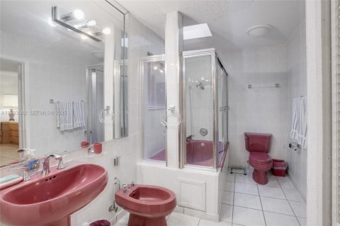 Купить виллу или дом в Катлер-Бей, Флорида 3 спальни, 252.51м2, № 1991316 - фото 19