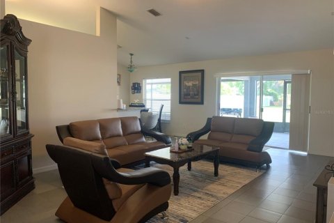Casa en venta en Riverview, Florida, 4 dormitorios, 182.27 m2 № 1777957 - foto 10