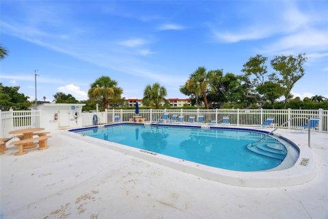 Condominio en venta en Saint Petersburg, Florida, 2 dormitorios, 94.3 m2 № 2229623 - foto 27