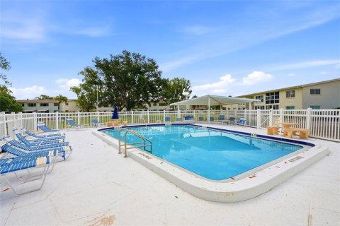 Condominio en venta en Saint Petersburg, Florida, 2 dormitorios, 94.3 m2 № 2229623 - foto 25