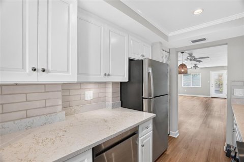 Condominio en venta en Saint Petersburg, Florida, 2 dormitorios, 94.3 m2 № 2229623 - foto 10