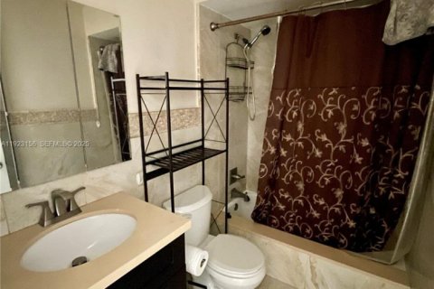 Condo in Fort Lauderdale, Florida, 1 bedroom  № 1976831 - photo 5