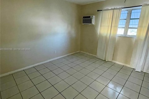 Condo in Fort Lauderdale, Florida, 1 bedroom  № 1976831 - photo 4