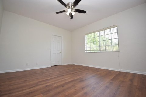 House in Coral Springs, Florida 4 bedrooms, 233.37 sq.m. № 2249757 - photo 21