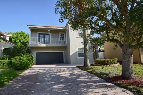 House in Coral Springs, Florida 4 bedrooms, 233.37 sq.m. № 2249757
