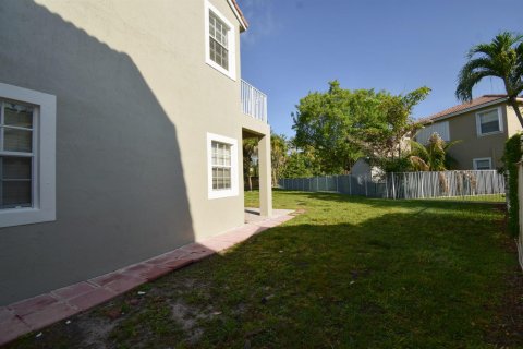 House in Coral Springs, Florida 4 bedrooms, 233.37 sq.m. № 2249757 - photo 30