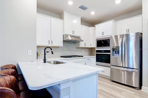 Villa ou maison à louer à Kissimmee, Floride: 4 chambres, 200.48 m2 № 2383828 - photo 18