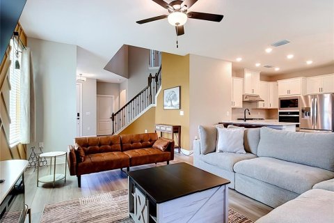 Villa ou maison à louer à Kissimmee, Floride: 4 chambres, 200.48 m2 № 2383828 - photo 12