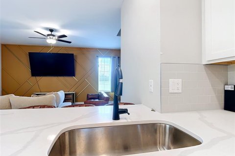 Villa ou maison à louer à Kissimmee, Floride: 4 chambres, 200.48 m2 № 2383828 - photo 21