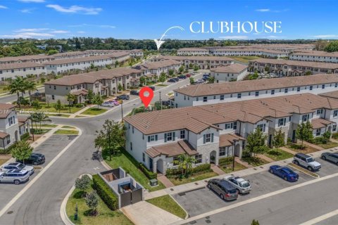 Townhouse in Miami, Florida 3 bedrooms, 123.37 sq.m. № 1959342 - photo 5