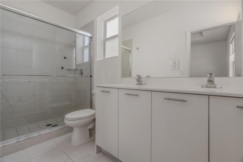 Townhouse in Miami, Florida 3 bedrooms, 123.37 sq.m. № 1959342 - photo 24