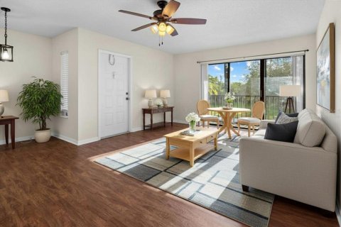 Condo in Tarpon Springs, Florida, 2 bedrooms № 2147586 - photo 2