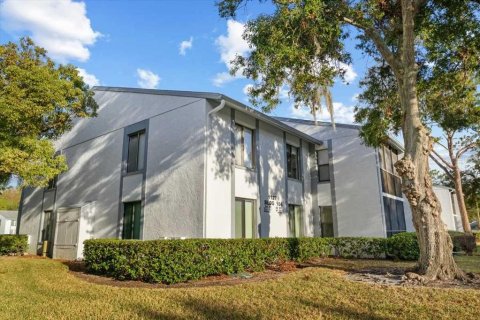 Condo in Tarpon Springs, Florida, 2 bedrooms № 2147586 - photo 14