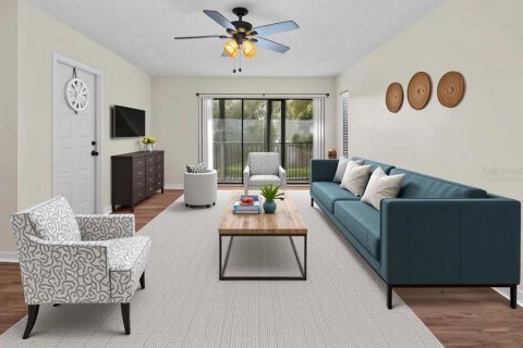 Condo in Tarpon Springs, Florida, 2 bedrooms № 2147586 - photo 4